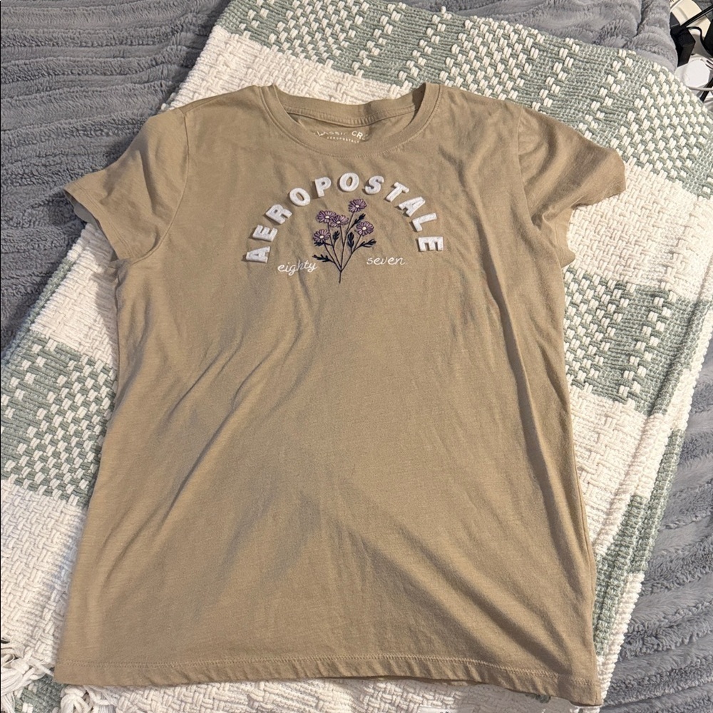 Women’s Aeropostale Tan Floral Graphic Tee